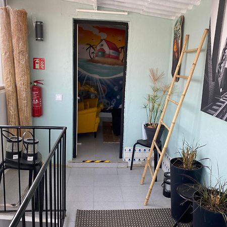 The Island Hostel & Cafe Lagos Exterior photo
